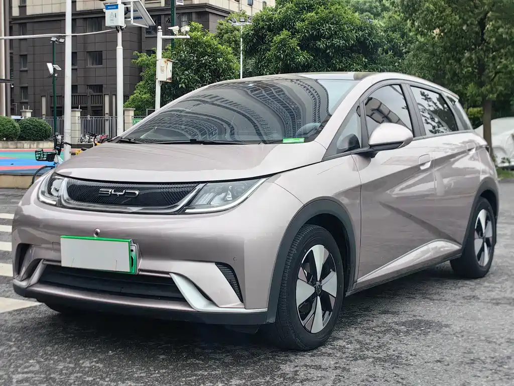 BYD Dolphin 2023