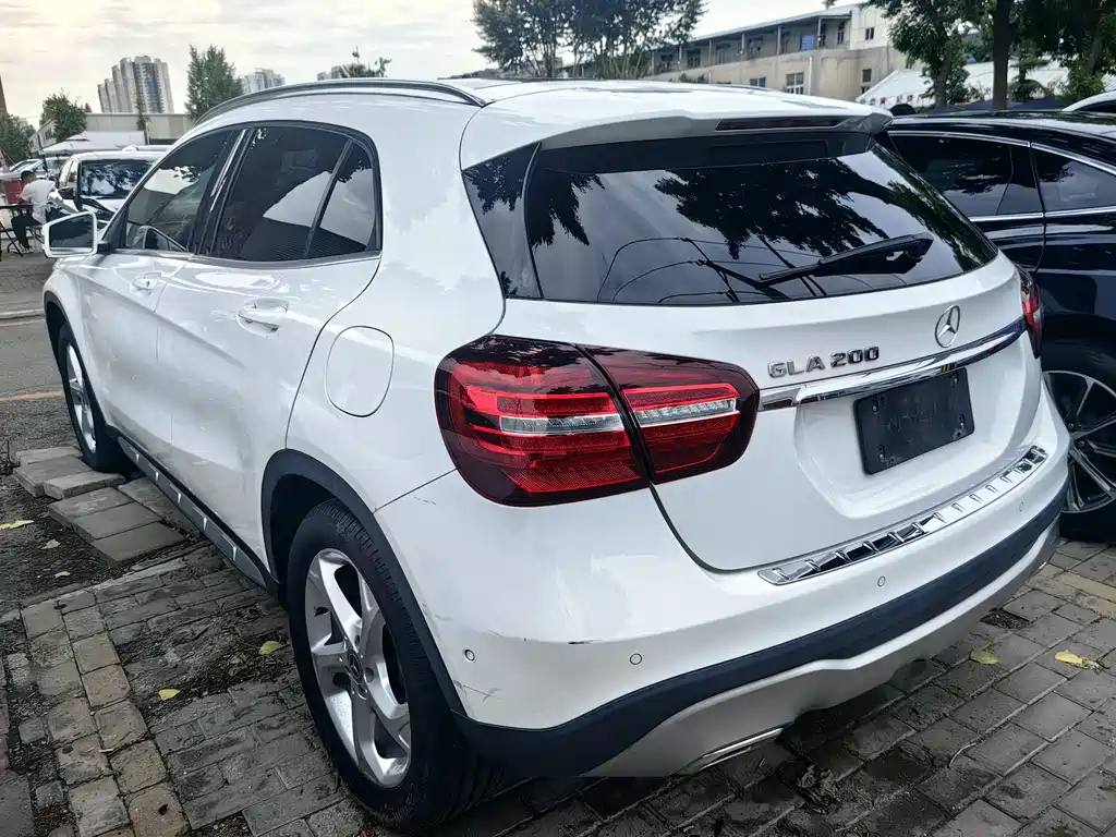 Mercedes-Benz GLA 2018 — фото 18
