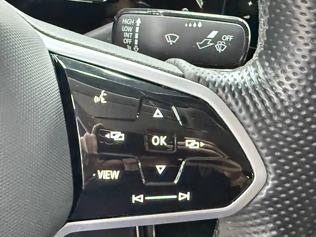 Volkswagen Passat 2023 — фото 13