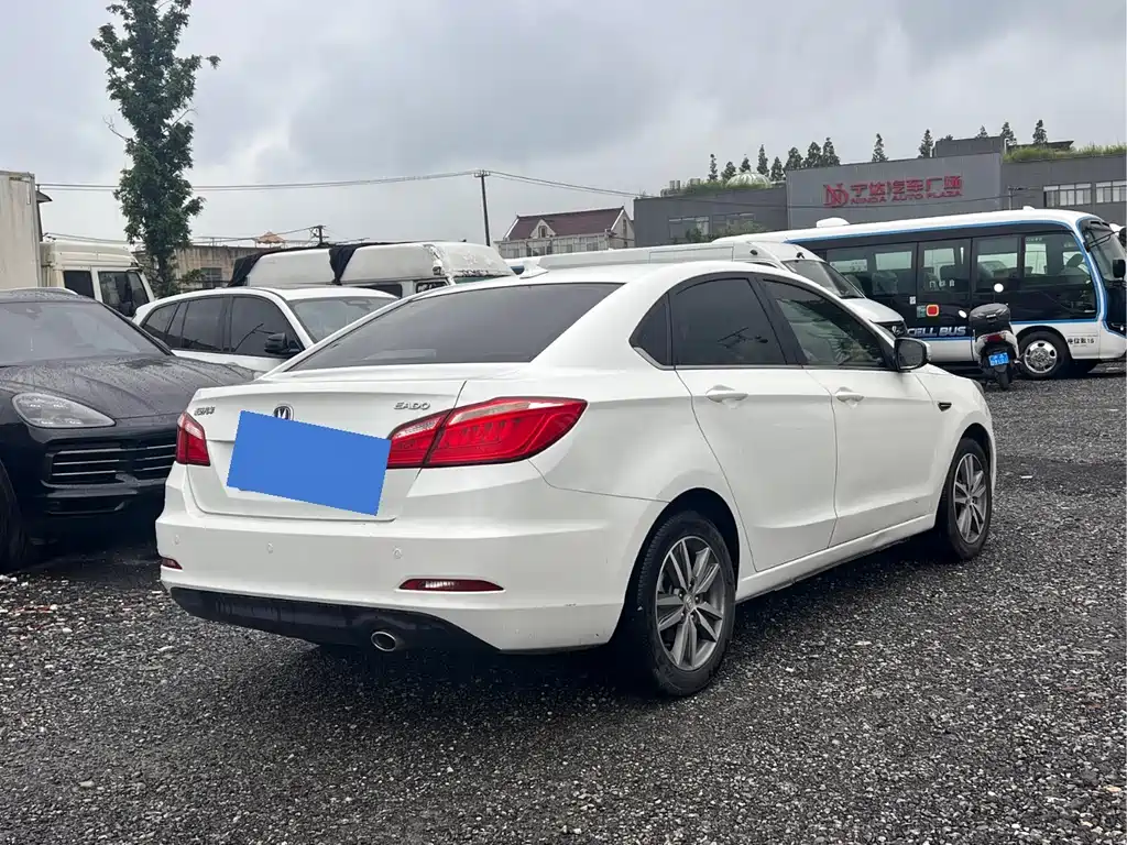 Changan Eado 2018 — фото 6