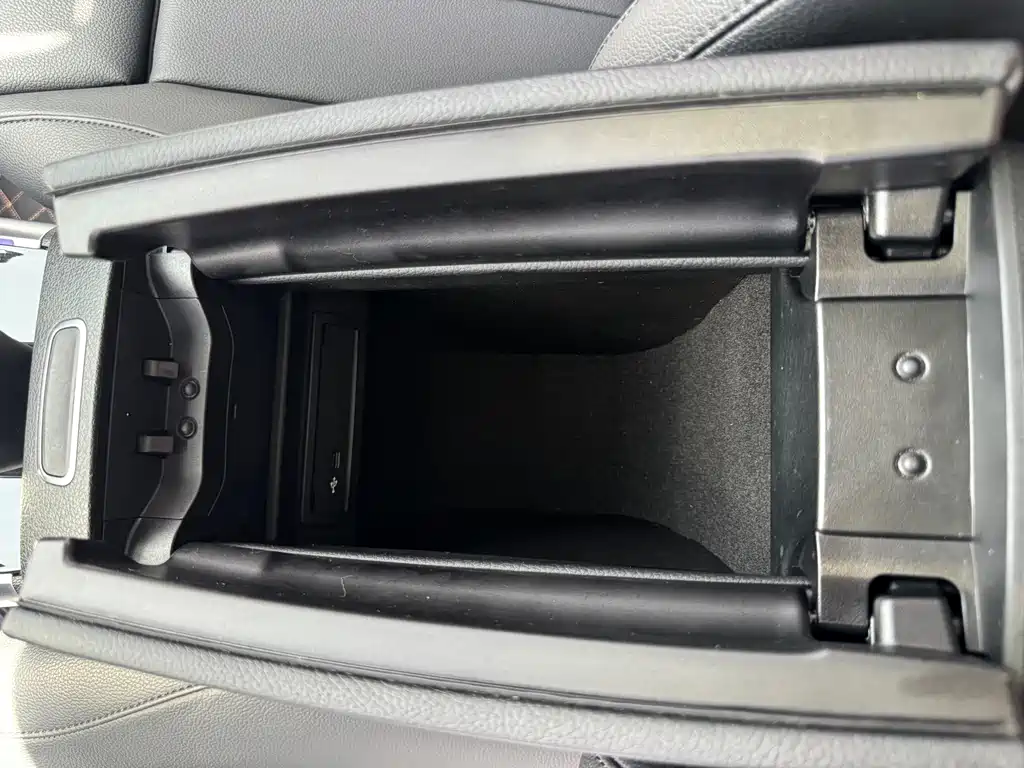 Mercedes-Benz GLB 2021 — фото 20