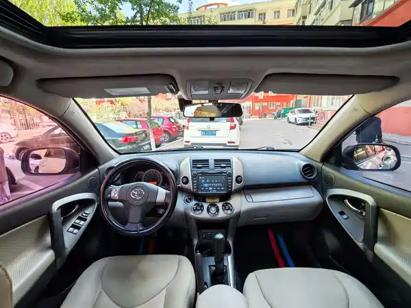 Toyota RAV4 2009