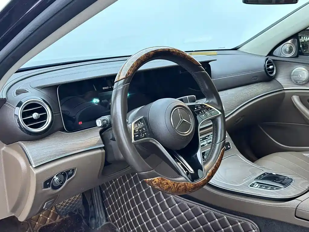 Mercedes-Benz E-Class 2021 — фото 4