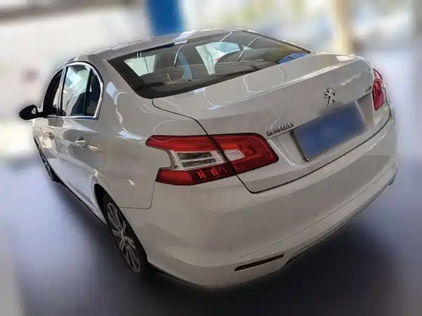 Peugeot 408 2016