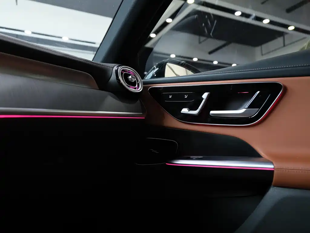 Mercedes-Benz GLC 2023 — фото 13