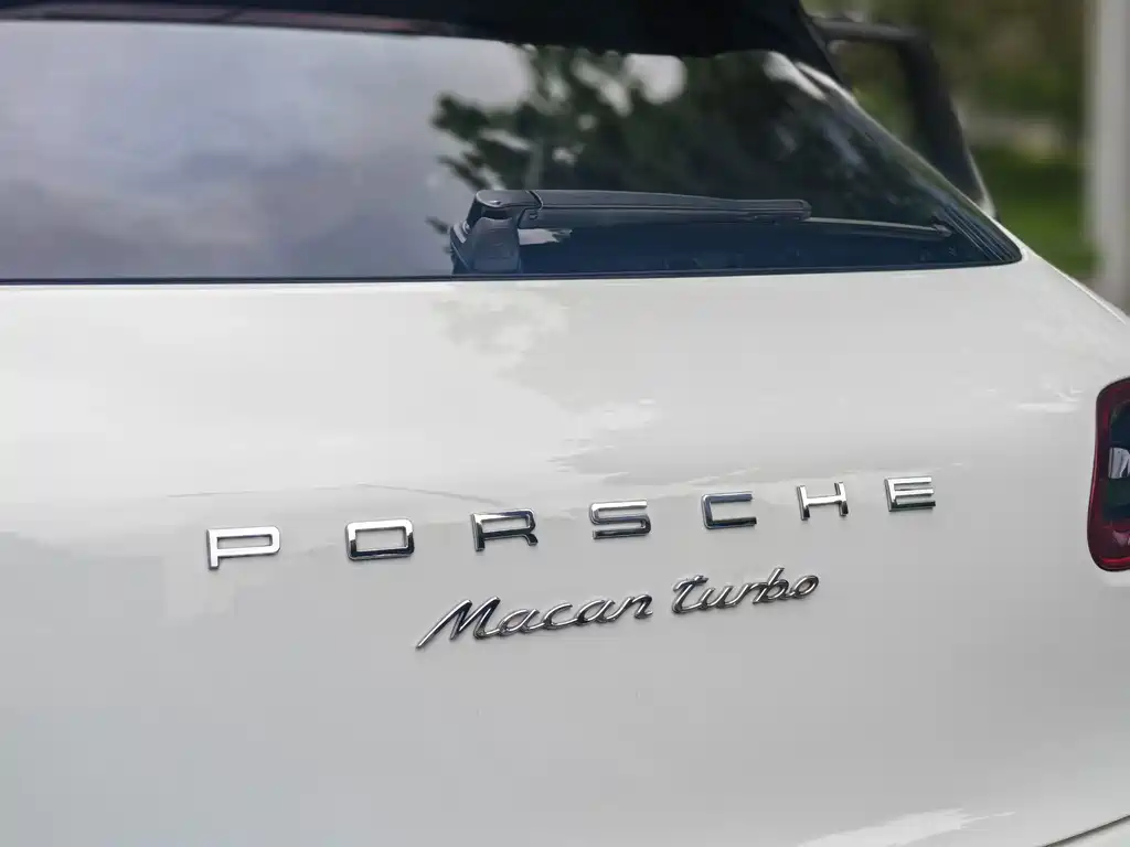Porsche Macan 2015 — фото 16