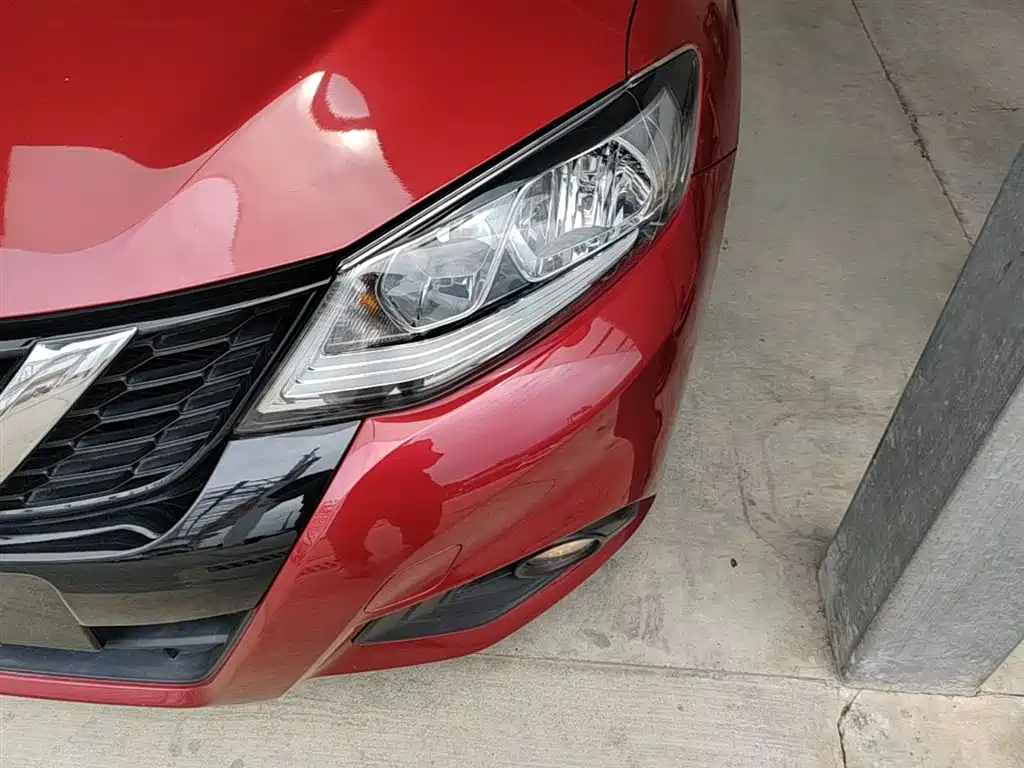 Nissan Tiida 2018 — фото 24