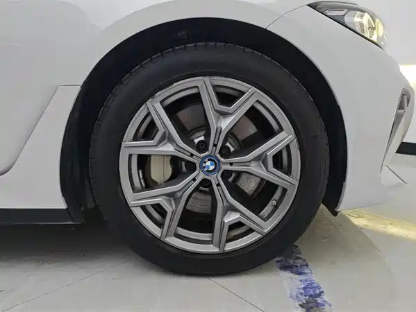 BMW i3 2023