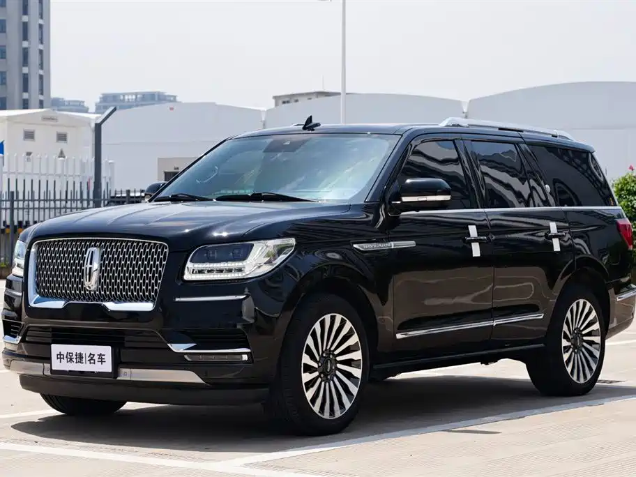 Lincoln Navigator 2021 — фото 1
