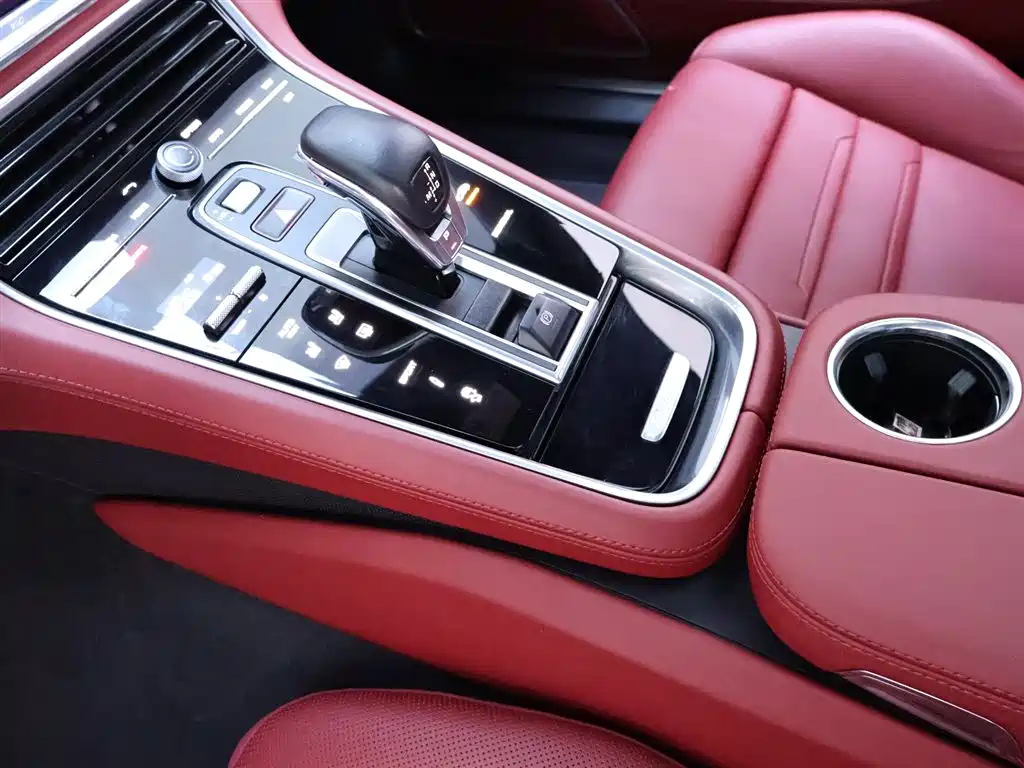 Porsche Panamera 2020 — фото 12