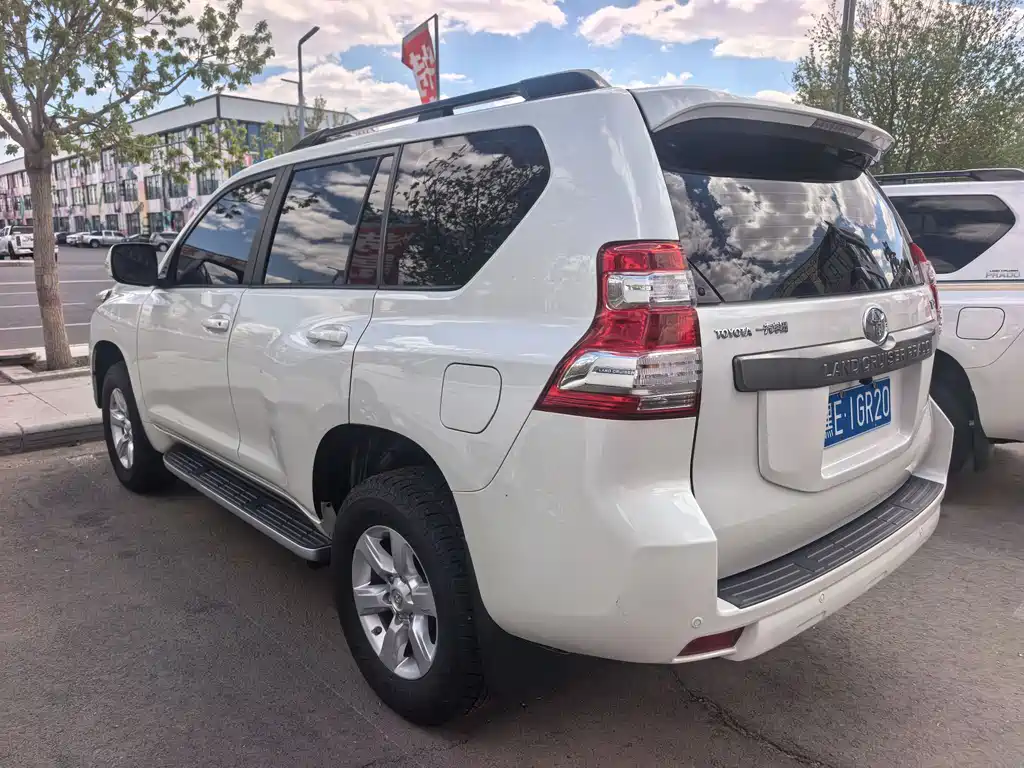 Toyota Prado 2017 — фото 8
