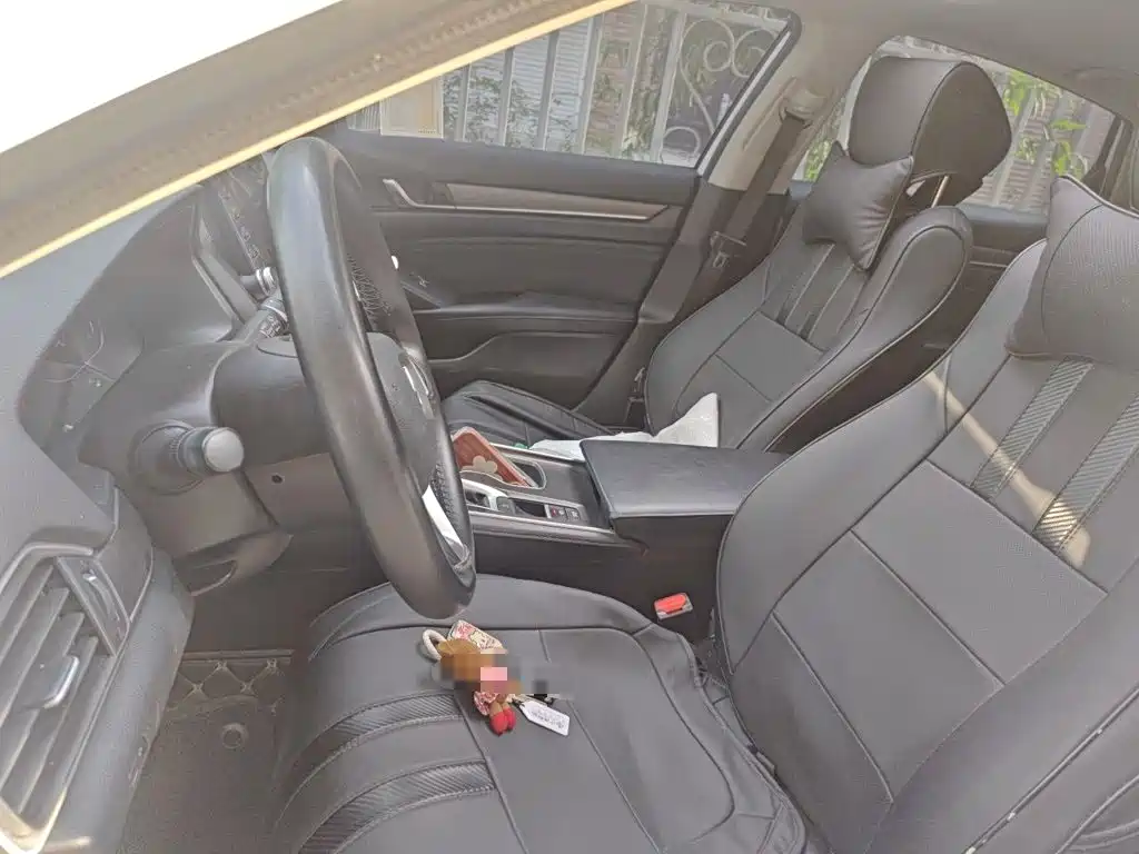 Honda Accord 2018 — фото 11