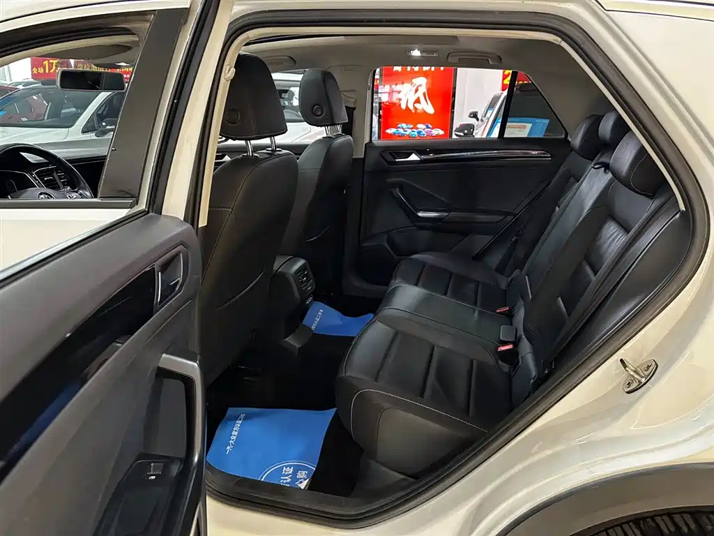 Volkswagen T-Roc 2021 — фото 28