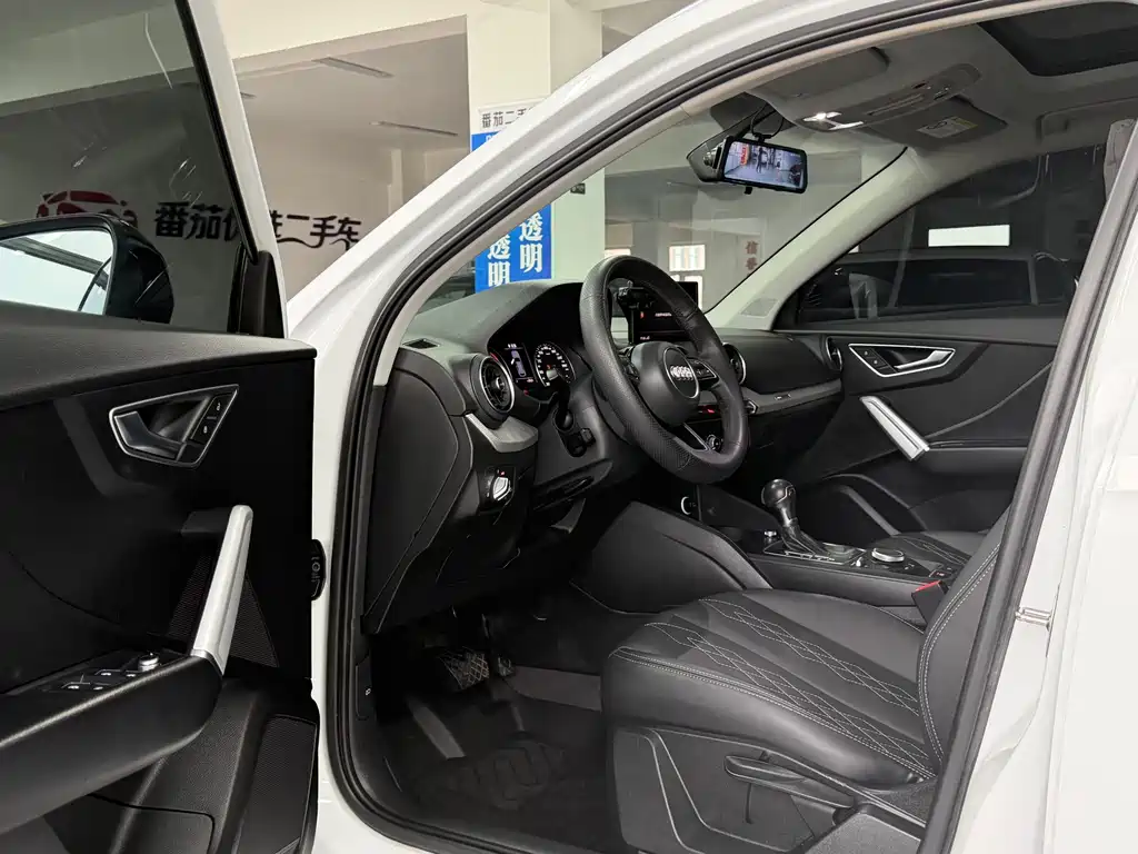 Audi Q2L 2021