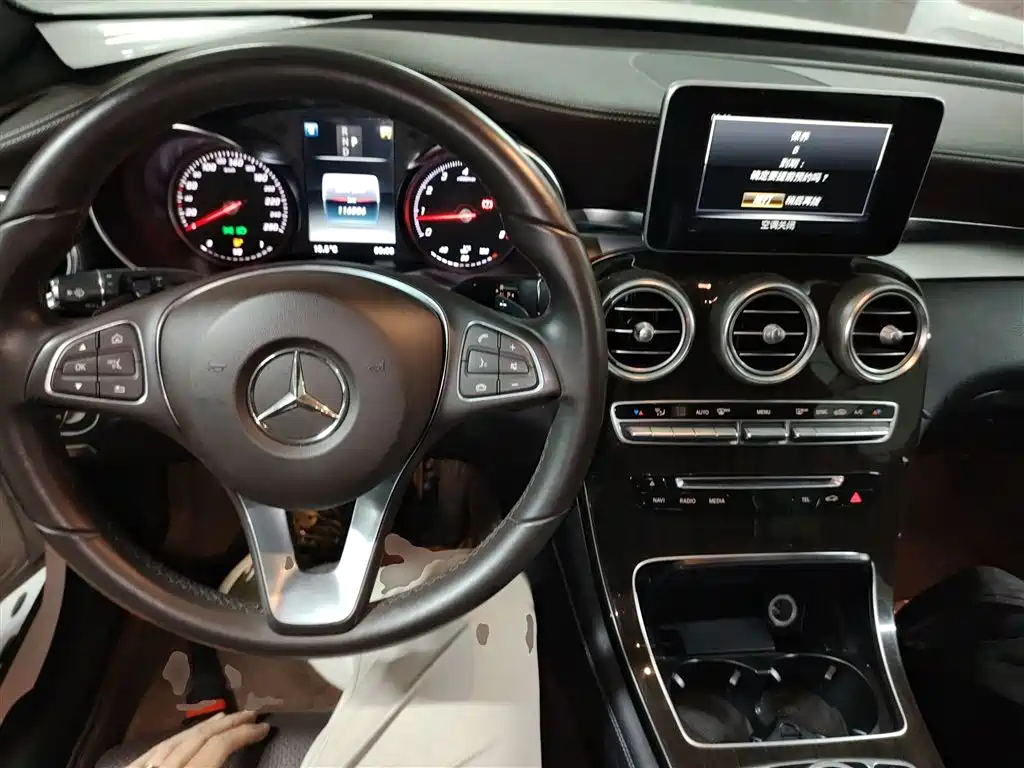 Mercedes-Benz GLC 2018 — фото 10
