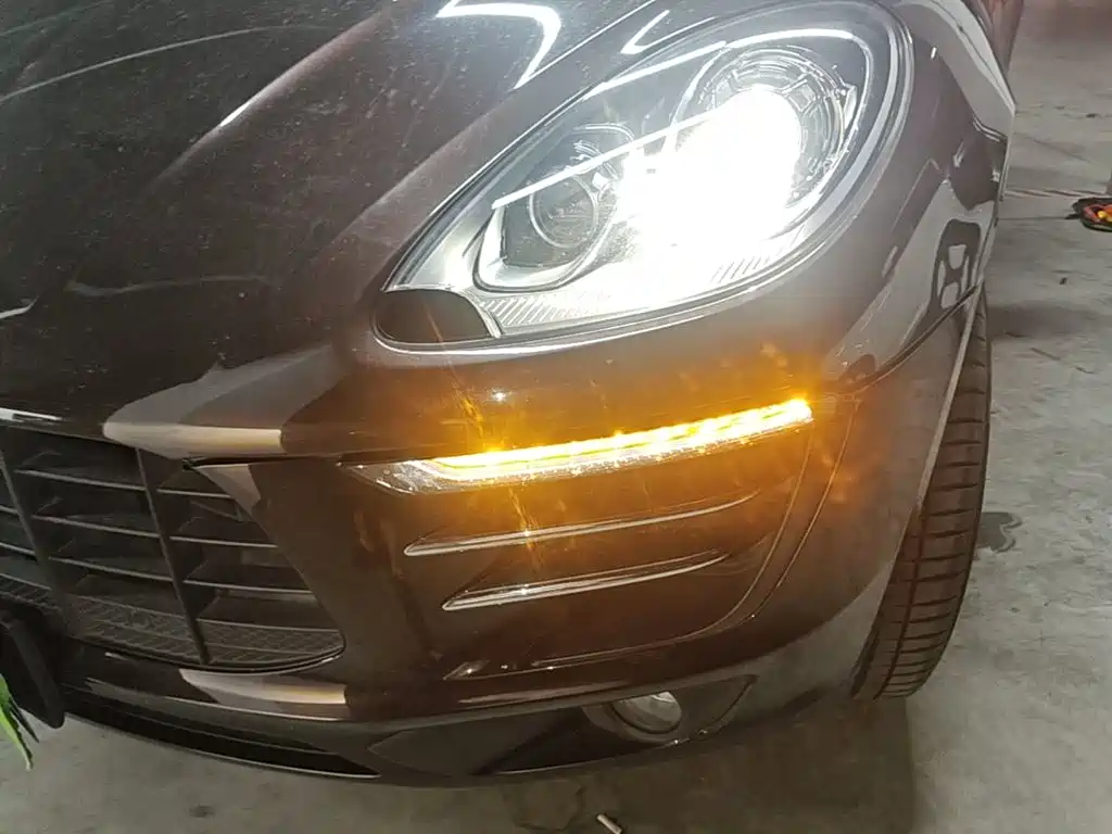 Porsche Macan 2016 — фото 24