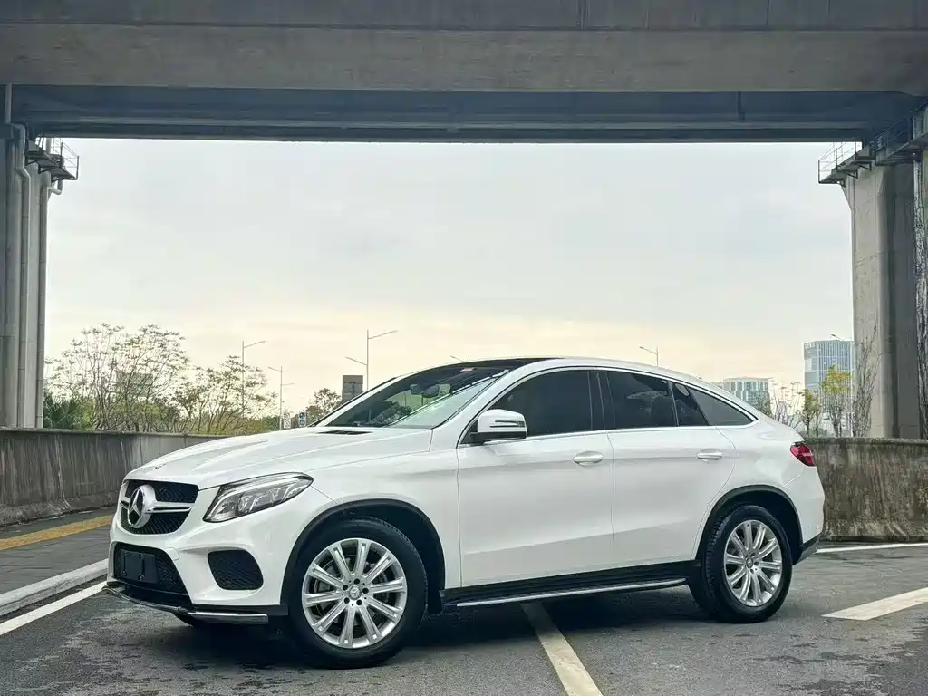 Mercedes-Benz GLE Coupe 2017 — фото 1