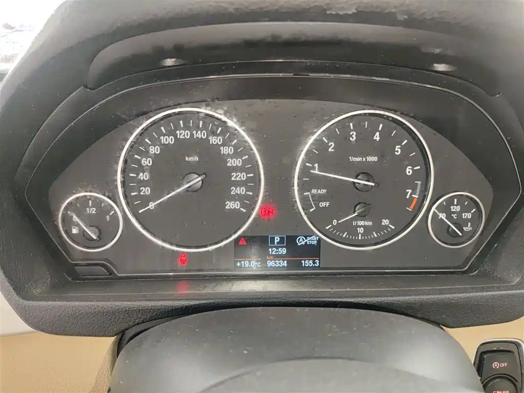 BMW 3 Series 2015 — фото 12