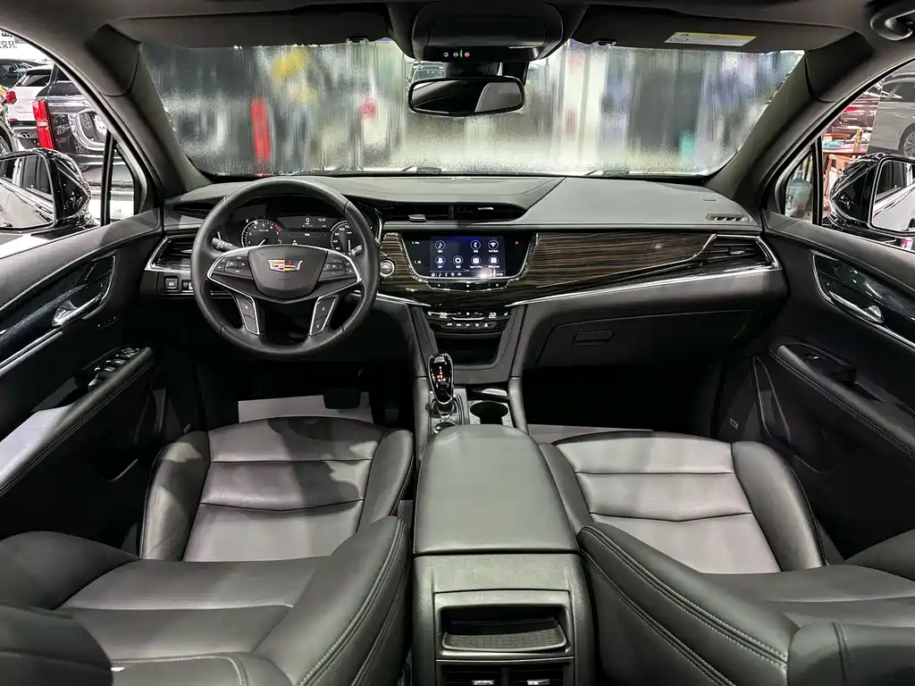 Cadillac XT5 2021 — фото 8