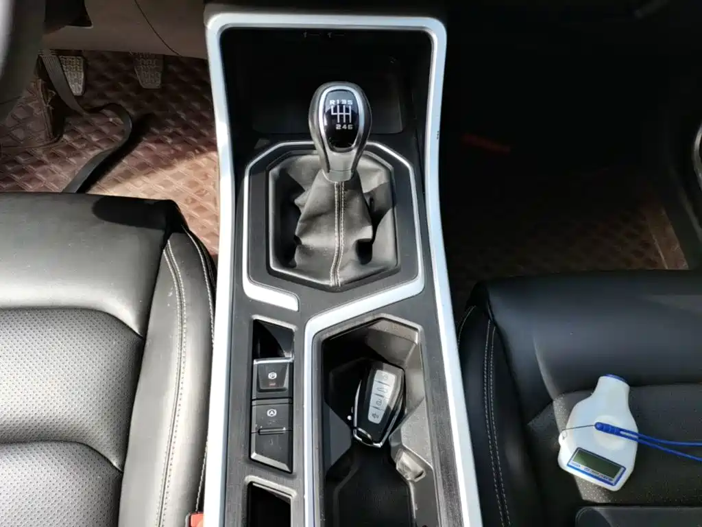 Geely Vision X6 2020 — фото 10