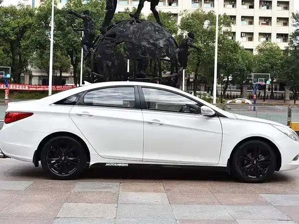 Hyundai Sonata 2012