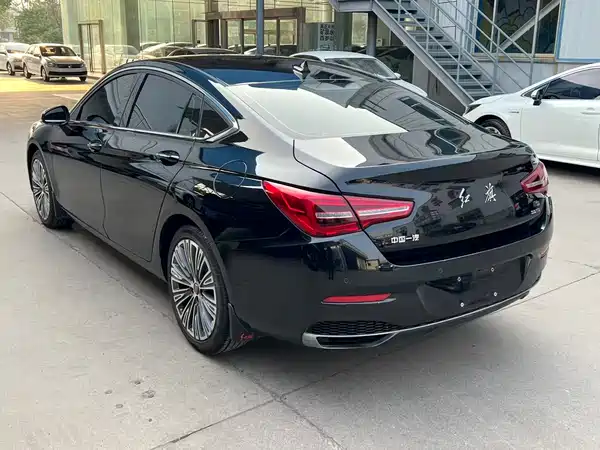 Hongqi H5 2022