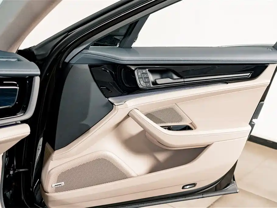 Porsche Panamera 2025 — фото 15
