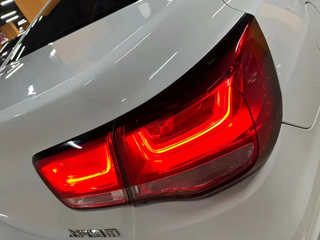 Chevrolet Malibu 2017 — фото 14