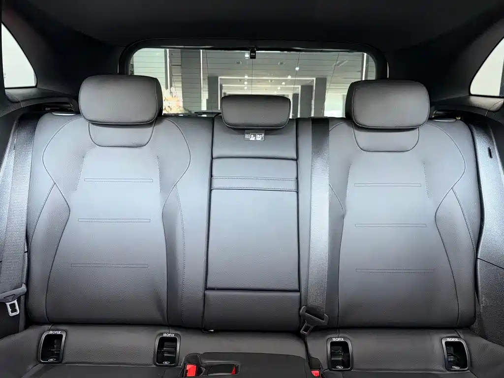 Mercedes-Benz GLA 2023