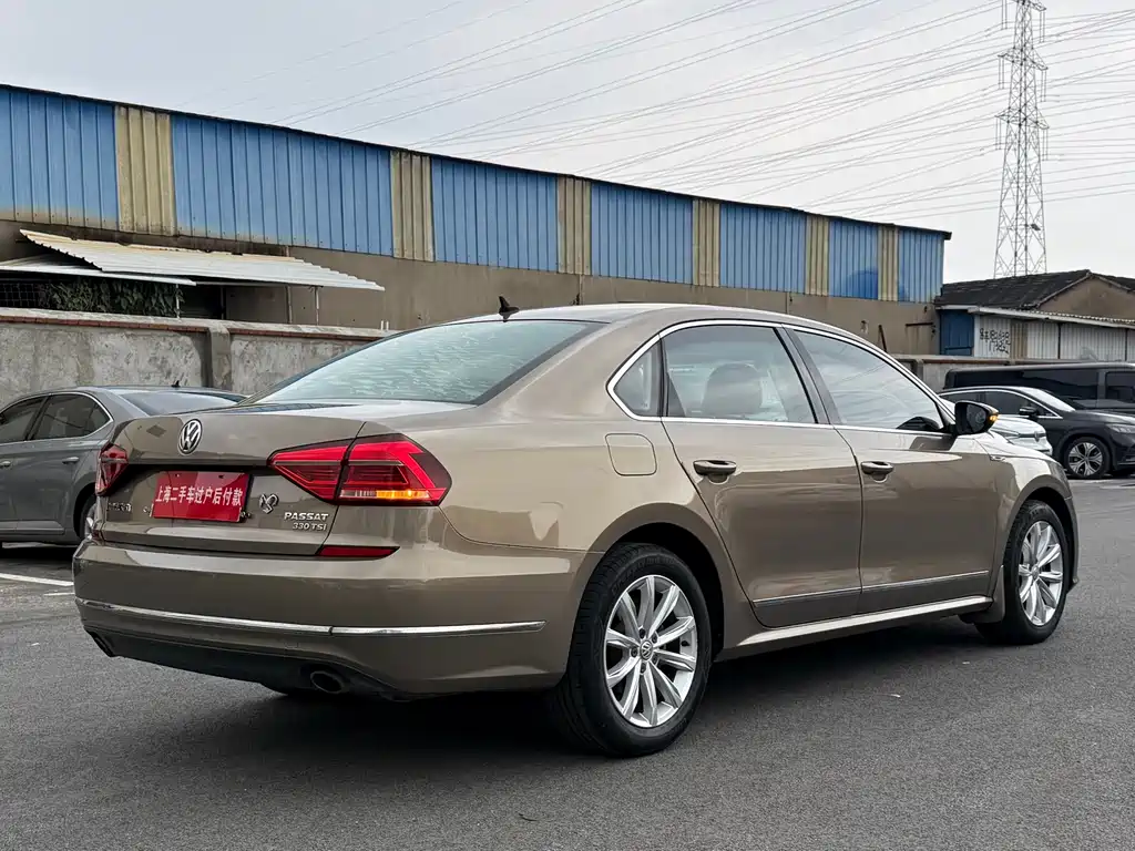 Volkswagen Passat 2018 — фото 20