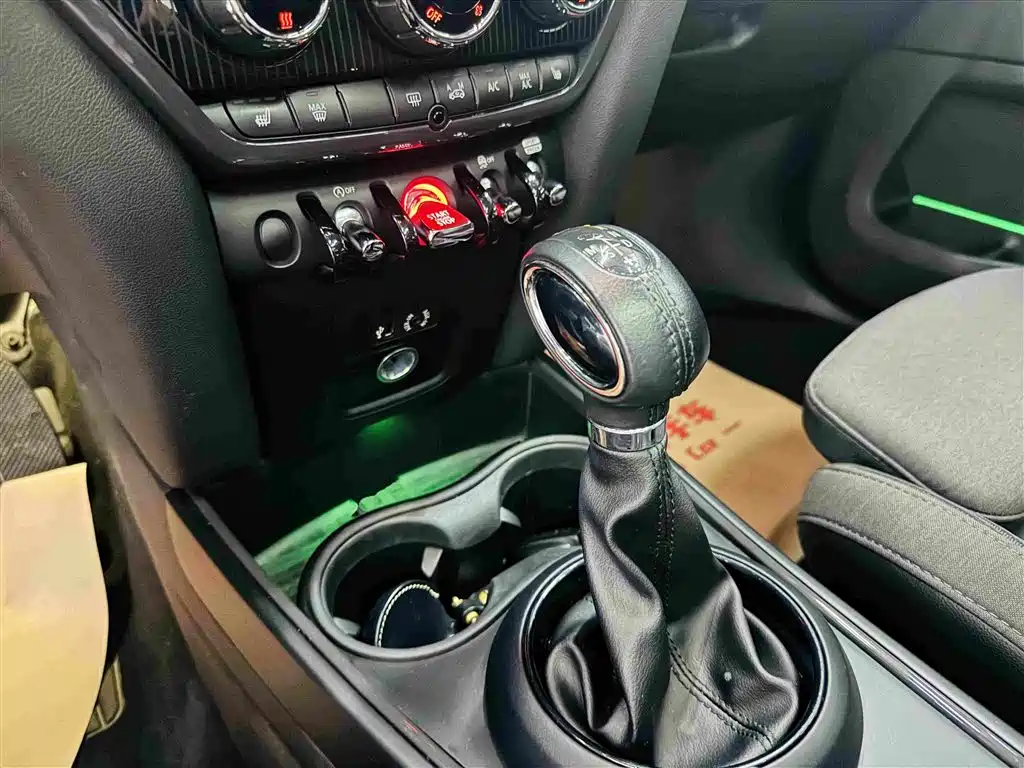 MINI Countryman 2017 — фото 16