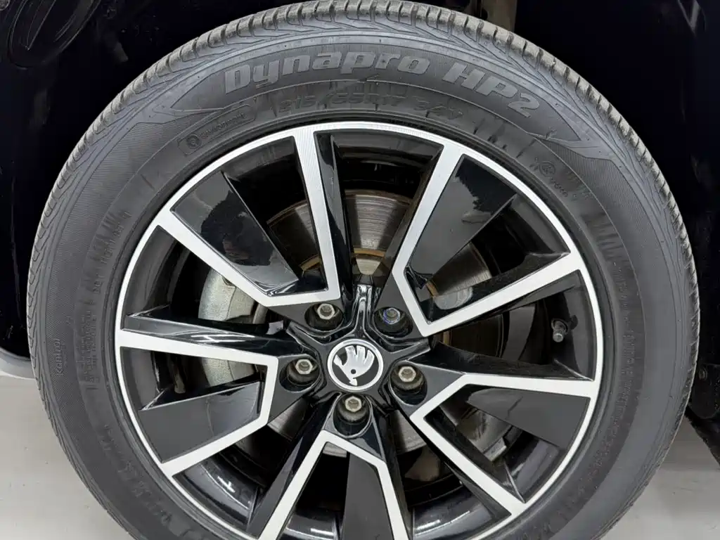 Skoda Karoq 2021 — фото 20