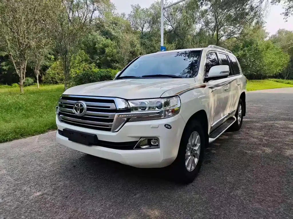 Toyota Land Cruiser 2018 — фото 3