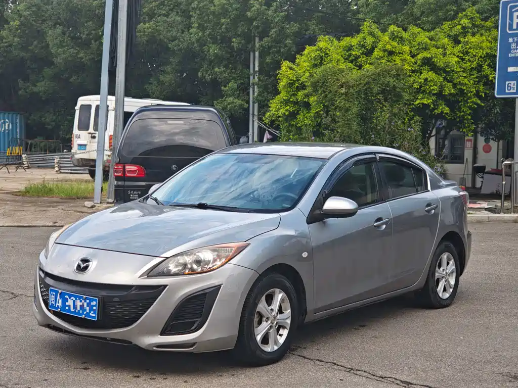 Mazda 3 Xingcheng 2013