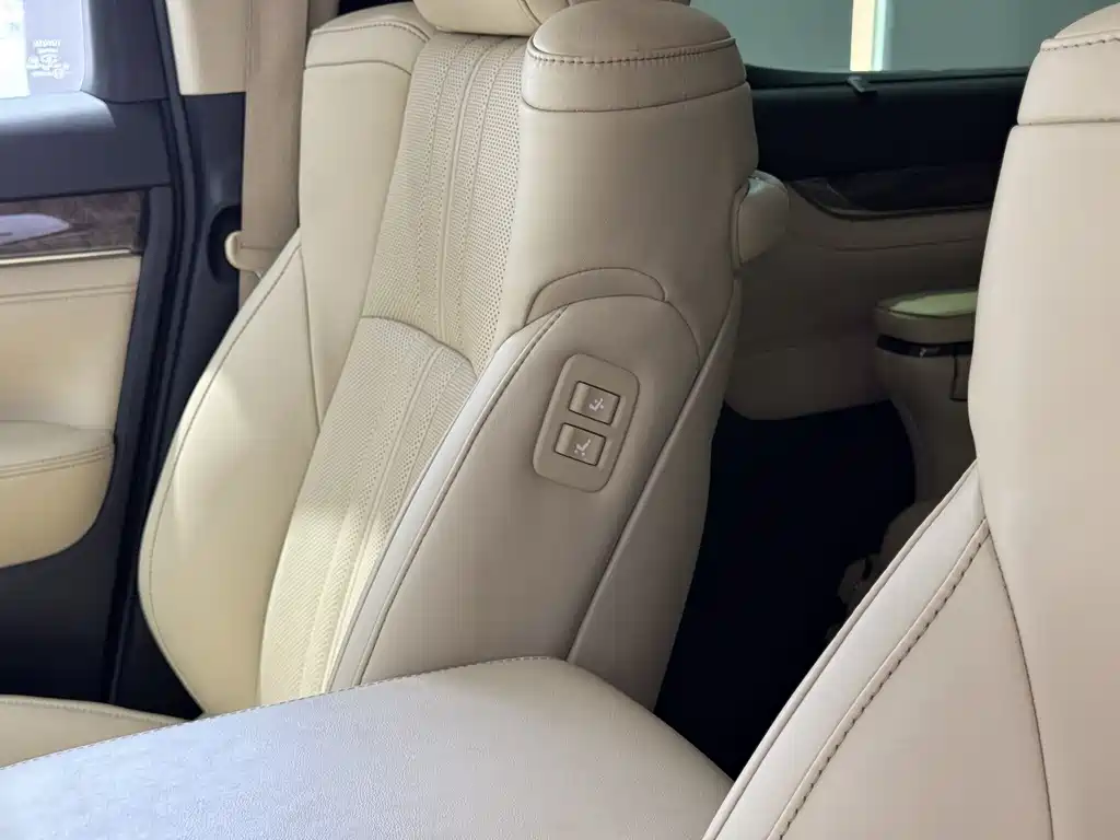 Toyota Alphard 2020 — фото 10