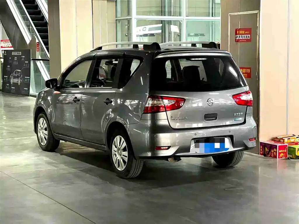Nissan Livina 2019 — фото 2