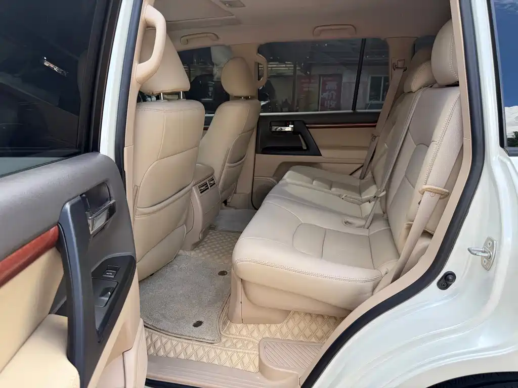 Toyota Land Cruiser 2015 — фото 16