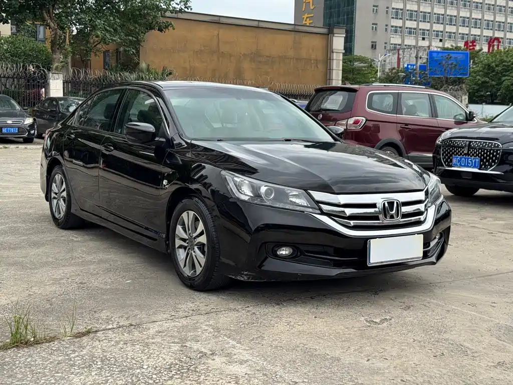 Honda Accord 2014 — фото 3