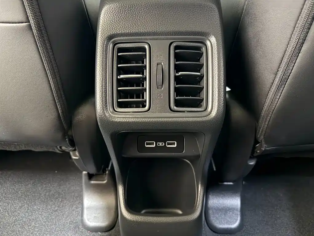 Honda Vezel 2023 — фото 10