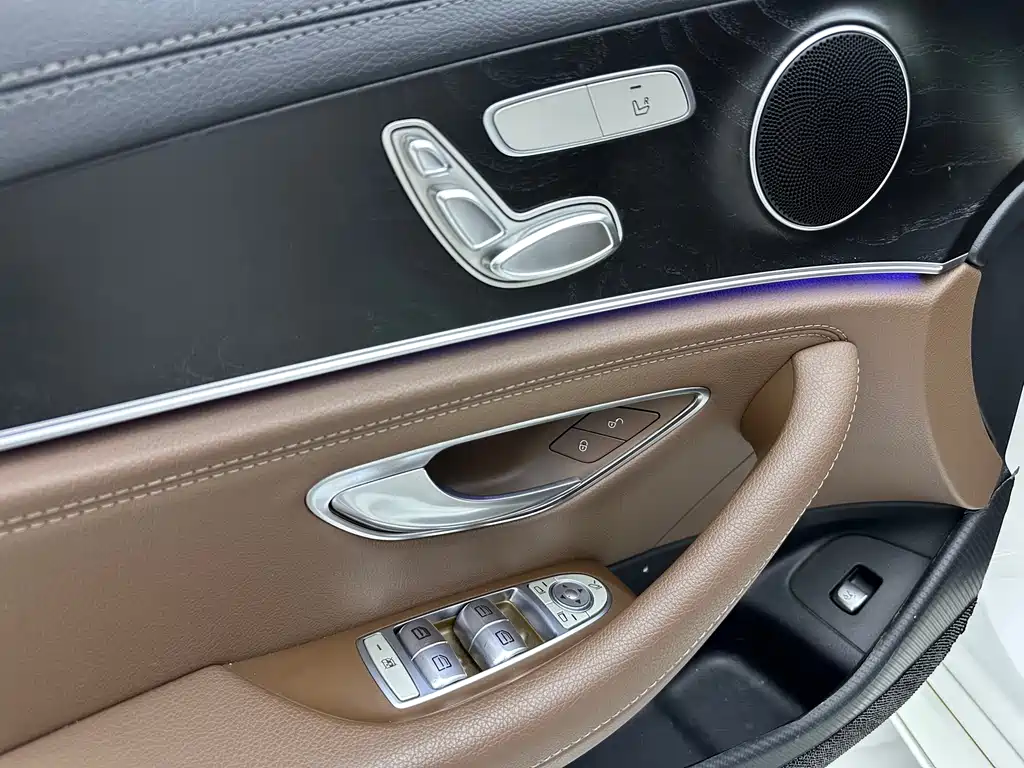 Mercedes-Benz E-Class 2018 — фото 9