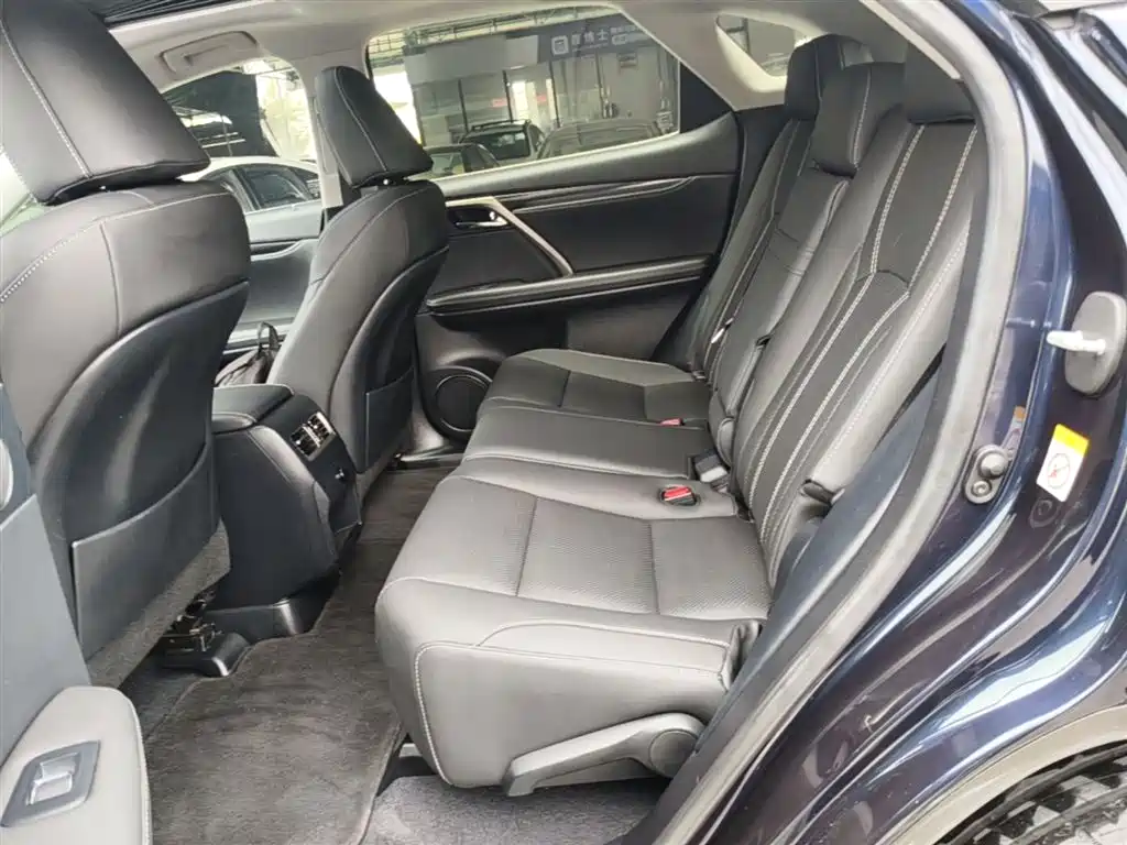 Lexus RX 2018 — фото 16