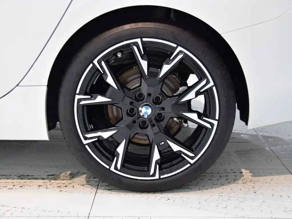 BMW 2 Series 2025 — фото 18