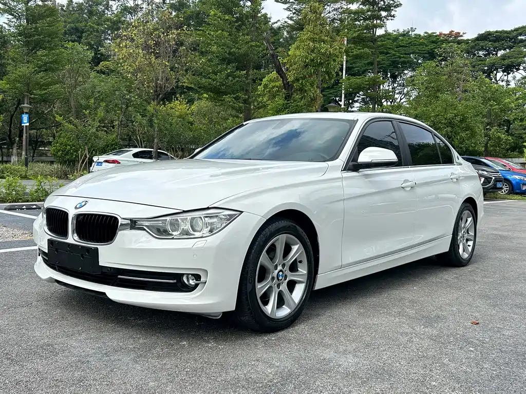 BMW 3 Series 2015 — фото 1