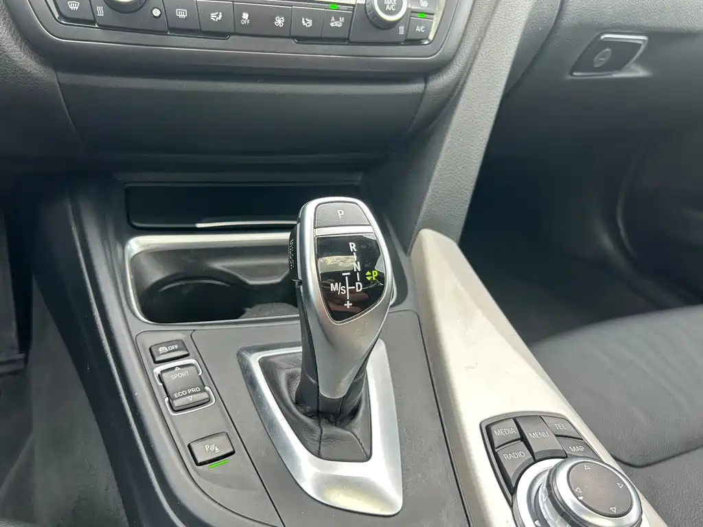 BMW 3 Series 2015 — фото 6