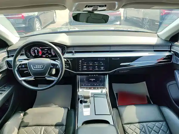 Audi A8 2021
