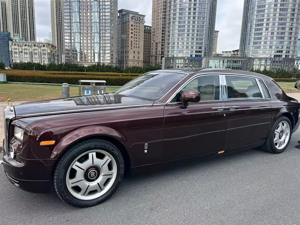 Rolls-Royce Phantom 2011 — фото 2