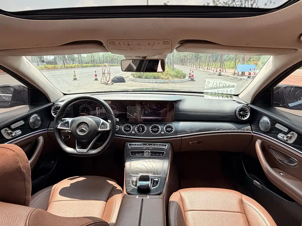 Mercedes-Benz E-Class 2018 — фото 13