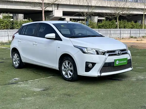 Toyota Yaris L 2014