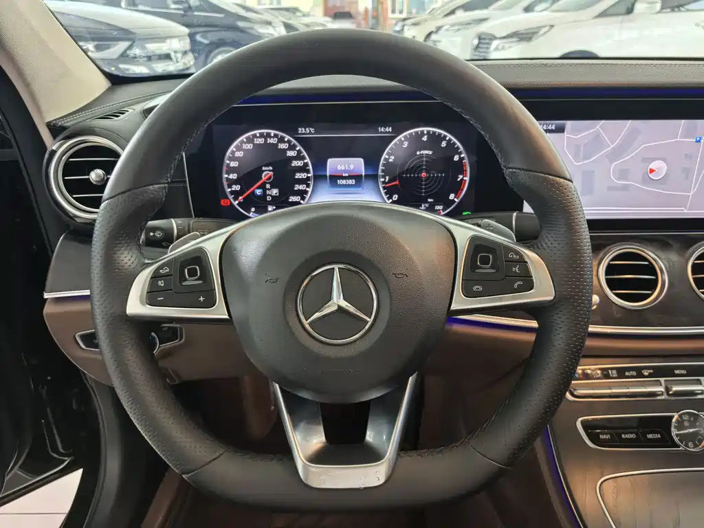 Mercedes-Benz E-Class 2018 — фото 7