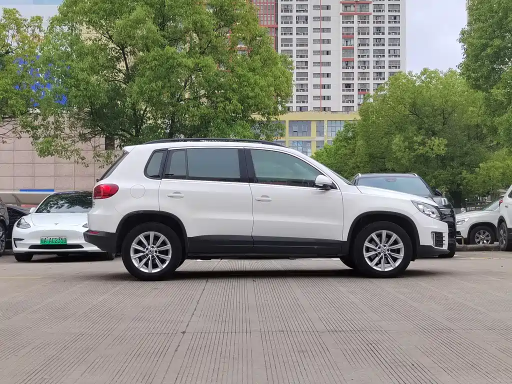 Volkswagen Tiguan 2017 — фото 8